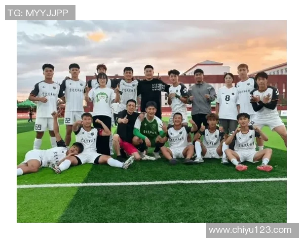 足球巨星齐送祝福热闹迎新年欢声笑语点燃绿茵激情